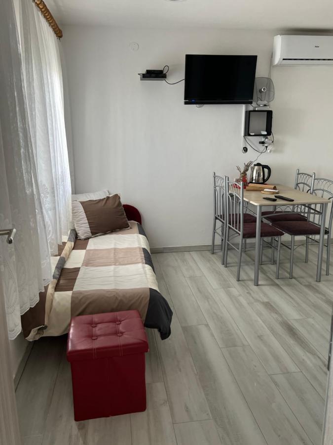Apartments Linic 닌 외부 사진